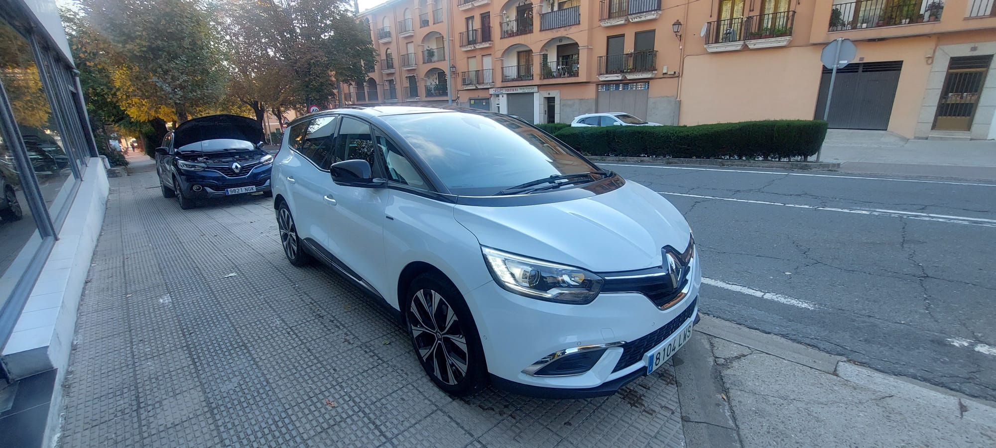 Renault Grand Scenic 1.3 TCE 140CV miniatura 11